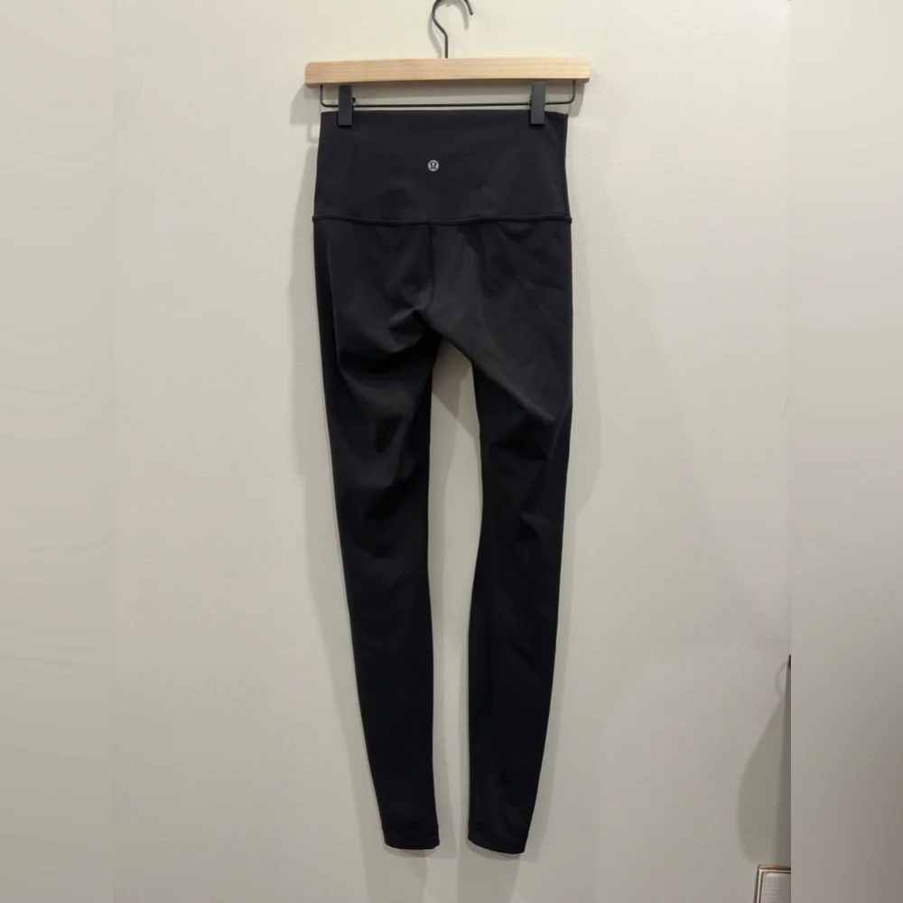 Lululemon Wunder Under High-Rise Tight 28" (size 6) - Picture 4 of 5